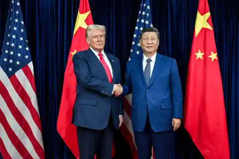 Imagen 1 de Trump y Xi hablan por teléfono: el chino presiona con Taiwán y el estadounidense confirma que visitará Pekín