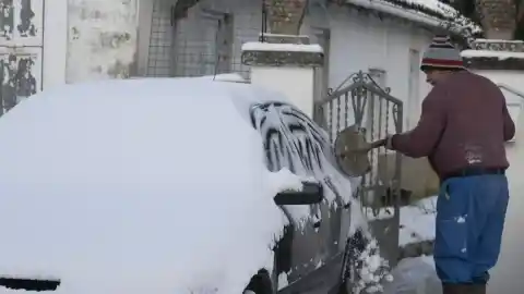 Imagen 1 de Las temperaturas gélidas alcanzan los - 17 ºC en Sierra Nevada y los -14 ºC en Molina de Aragón