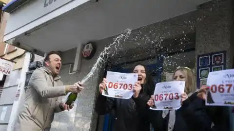 Imagen 1 de El sorteo del Niño, nevadas, cristianos ultraortodoxos y más imágenes del día