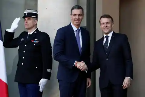 Imagen 1 de Sánchez convoca una ronda con la mayoría de grupos políticos para abordar el envío de tropas de paz a Ucrania cuando acabe la guerra