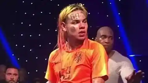 Imagen 1 de El rapero 6ix9ine celebra compartir prisión con Maduro y Mangione