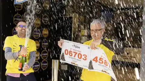 Imagen 1 de El Niño deja uno de los primeros premios más repartidos de la historia en Catalunya