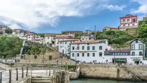 Imagen 1 de El pueblo costero que los británicos de 'The Sun' recomiendan como alternativa a Barcelona