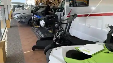 Imagen 1 de La cesta de Navidad de la venta sevillana de 'El Paisano', valorada en un millón de euros, sigue sin ganador dos días después del sorteo