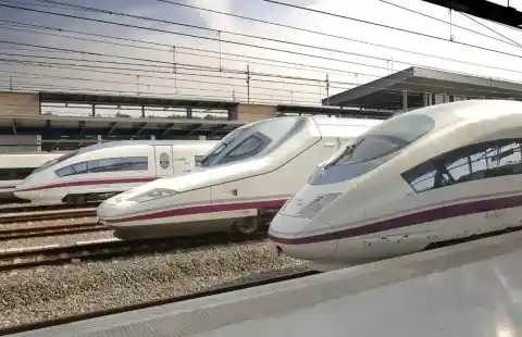 Imagen 1 de Renfe lanzará este jueves una promoción de billetes de AVE desde 15 euros