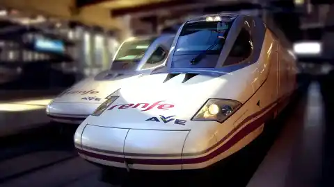 Imagen 1 de Renfe prepara una promoción especial: billetes de AVE desde 15 euros y de Avlo desde 7