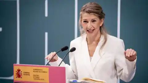 Imagen 1 de Yolanda Díaz propone subir el salario mínimo un 3,1% y llevarlo hasta 1.221 euros al mes