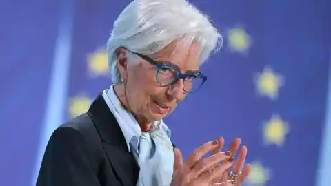 Imagen 1 de La Eurozona esquiva los aranceles y la crisis geopolítica y despide 2025 con la inflación en el 2%