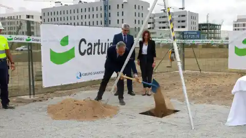 Imagen 1 de Tussam estrena la línea rápida CJ1 que conecta el nuevo barrio de Palmas Altas con San Bernardo