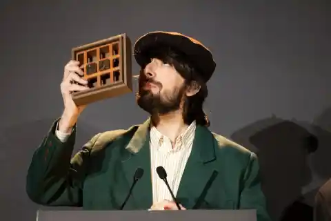 Imagen 1 de El ‘caso Uclés’: éxito fulgurante, guerra editorial, insultos en redes y el Premio Nadal