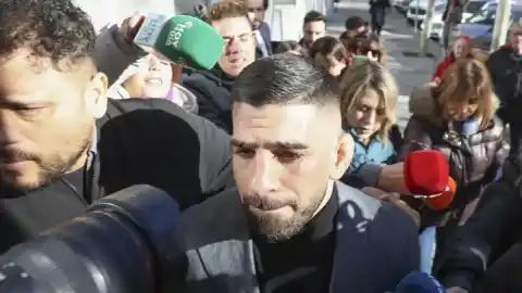 Imagen 1 de Topuria se opene a que su hija viaje al extranjero con su exmujer