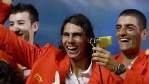 Imagen 1 de El exregatista Javier Hernández reparte 1,2 millones en el sorteo del Niño: "Este es especial"