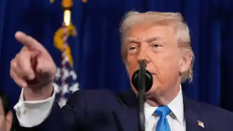 Imagen 1 de Trump pide a las empresas de defensa interrumpir la recompra de acciones