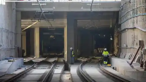 Imagen 1 de Un error en las obras de la Sagrera obliga a cortar nueve días la línea del Maresme