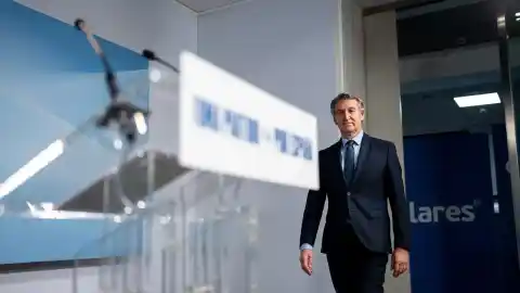 Imagen 1 de El PP insiste en que el futuro de Venezuela "no pasa por Delcy Rodríguez" aunque evita el choque con Trump por descartar a Machado