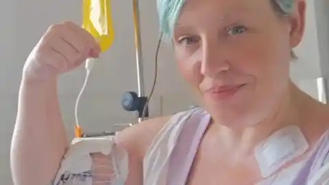 Imagen 1 de Marta, con 11 enfermedades raras, denuncia falta de atención en pacientes complejos: "Me decían que todo estaba en mi cabeza"