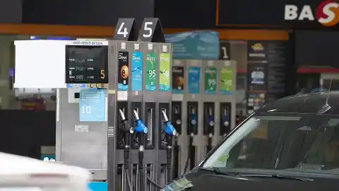 Imagen 1 de Las gasolinas suman su sexta semana a la baja tras el ataque de EE UU a Venezuela