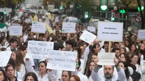 Imagen 1 de Los médicos preparan nuevas movilizaciones "más intensas" para febrero: "No terminarán hasta que el ministerio recapacite"
