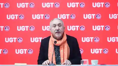 Imagen 1 de UGT exige a Sánchez que acelere la aplicación del registro horario