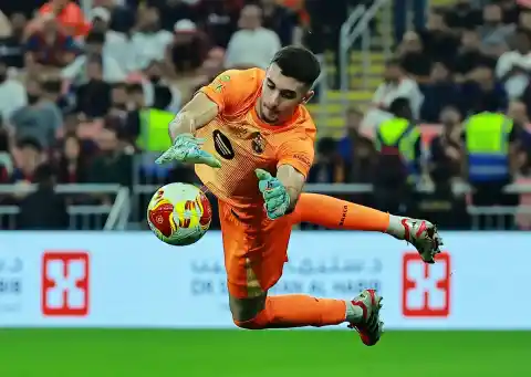 Imagen 1 de El rendimiento de Joan García adelanta los planes de Luis De la Fuente, que lo llamaría para la Finalissima