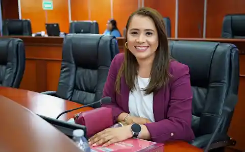 Imagen 1 de Sheinbaum, sobre la diputada de Morena retenida con 800.000 pesos en efectivo: “Tiene que dar explicaciones”