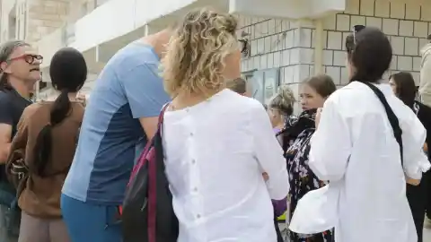 Imagen 1 de Llegan a Arabia Saudí los primeros españoles varados en Socotra por el conflicto en Yemen