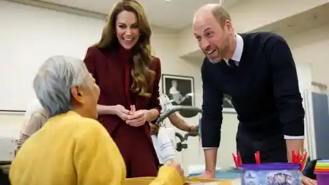 Imagen 1 de Kate Middleton visita con su marido un hospital por sorpresa y habla de su propia experiencia: "Sé por lo que se pasa"