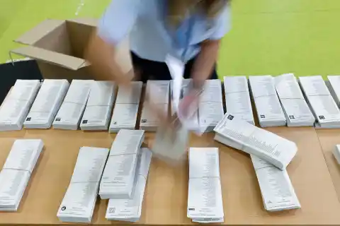 Imagen 1 de Las personas no binarias son obligadas a definirse hombre o mujer en las listas electorales: “No existimos”