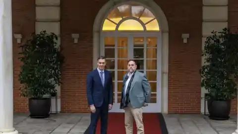 Imagen 1 de Sánchez y Junqueras pactan traspasar a las comunidades el 55% del IRPF y el 56,5% de IVA