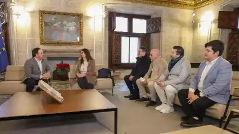 Imagen 1 de La Generalitat Valenciana se vuelca con la oposición venezonalana