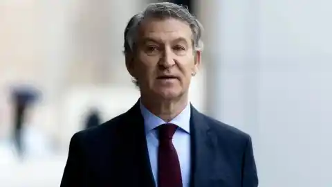 Imagen 1 de Feijóo dice ante la jueza de la DANA que Mazón no le informó "en tiempo real" de la tragedia