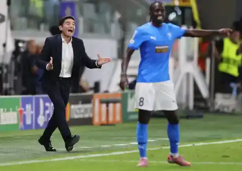 Imagen 1 de El Villarreal se pone el traje del drama en el Westfalenstadion