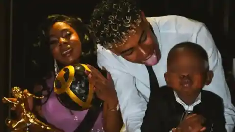 Imagen 1 de Keyne, el hermano de Lamine Yamal, ya tiene su propio menú infantil junto a una cadena de hamburguesas catalana