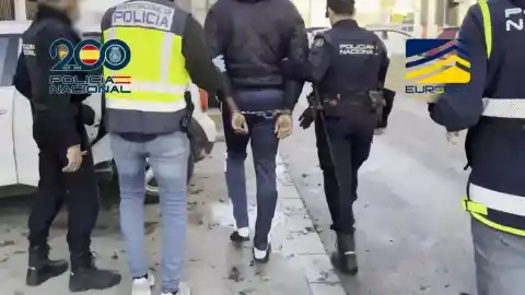 Imagen 1 de Detenido en Barcelona uno de los líderes de una red criminal dedicada al ciberfraude vinculada a la organización 'Black Axe'