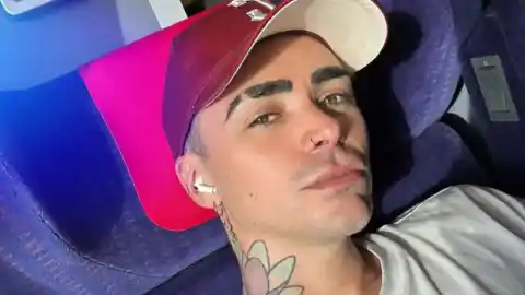 Imagen 1 de Mario Jefferson, concursante de GH Dúo 4: el 'doble' de Amaia Montero que hacía pasteles en televisión