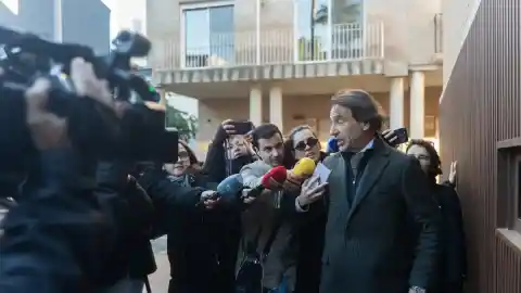 Imagen 1 de El exjefe de Gabinete de Mazón devolvió el móvil a la Generalitat tras borrar todos los datos