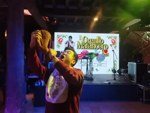 Imagen 1 de La matanza de Soria que hermana al ‘moderneo’ con El Burgo de Osma: “Cuando ves las tradiciones de un pueblo dices, qué mierda es Madrid”