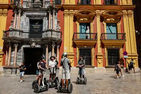 Imagen 1 de La Costa del Sol bate récords turísticos mientras hace equilibrios entre la masificación y la sostenibilidad