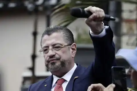 Imagen 1 de Costa Rica, ante la amenaza de un desplome de radios y televisiones por una reforma ordenada por Rodrigo Chaves