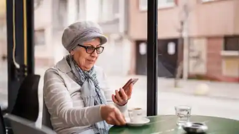 Imagen 1 de Miguel López, experto en ciberseguridad: "WhatsApp se ha convertido en el canal preferido para estafar a usuarios mayores"