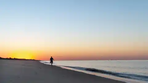 Imagen 1 de La costa occidental de Huelva, donde todo viene del mar