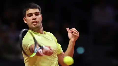 Imagen 1 de Alcaraz y Sinner calientan motores en Corea con victoria del murciano