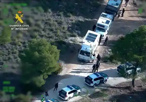 Imagen 1 de La 'rave' de Albacete cuesta más de 400.000 euros al erario público y «machaca» la salud de los agentes