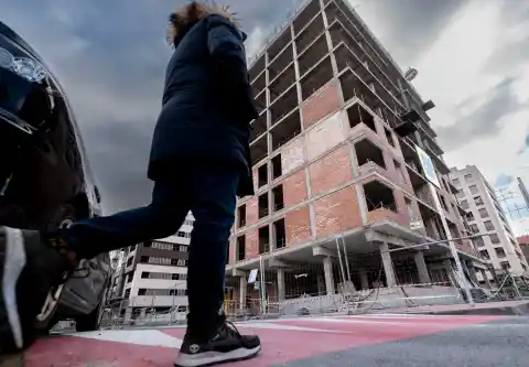 Imagen 1 de La Policía investiga la muerte de una menor de 13 años y un joven de 20 en Logroño