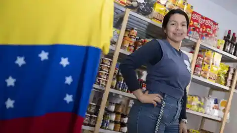 Imagen 1 de Alegría contenida y temor de la comunidad venezolana en Catalunya