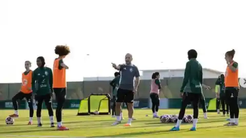 Imagen 1 de Lluís Cortés: “Me chocó ver a jugadoras que nunca habían chutado un penalti”