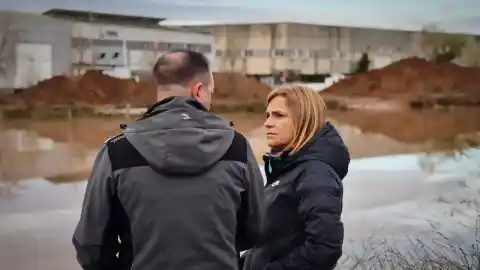 Imagen 1 de El PSOE arremete contra Feijóo y le acusa de preocuparse de que Mazón “saliera guapo en la tele” en la tragedia de la dana