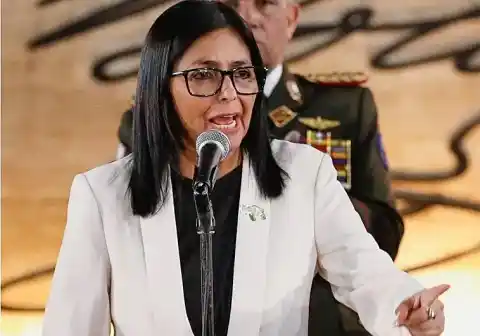 Imagen 1 de Delcy Rodríguez se reunió en Doha con agentes de la CIA y el ministro de Exteriores ruso