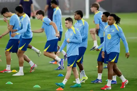 Imagen 1 de Barcelona - Real Madrid en directo | Flick introduce a Lamine y Lewandowski, Xabi Alonso apuesta por Huijsen