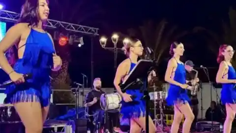 Imagen 1 de "Una noche de copas, una noche loca": 'Nueva Línea', la orquesta viral que ha pasado de tocar en verbenas a millones de 'views'